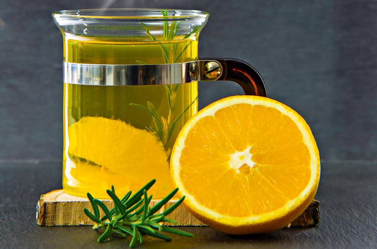 Orangen-Rosmarin-Punsch Rezept