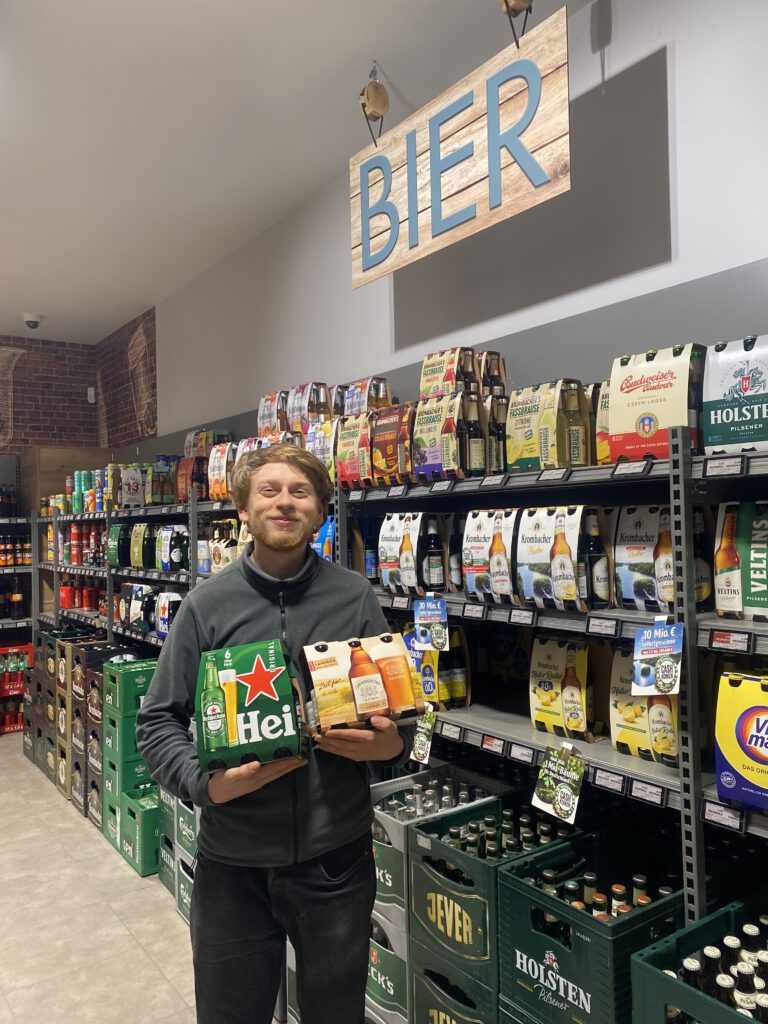 Herr Comesan hilft gern bei der Bierauswahl