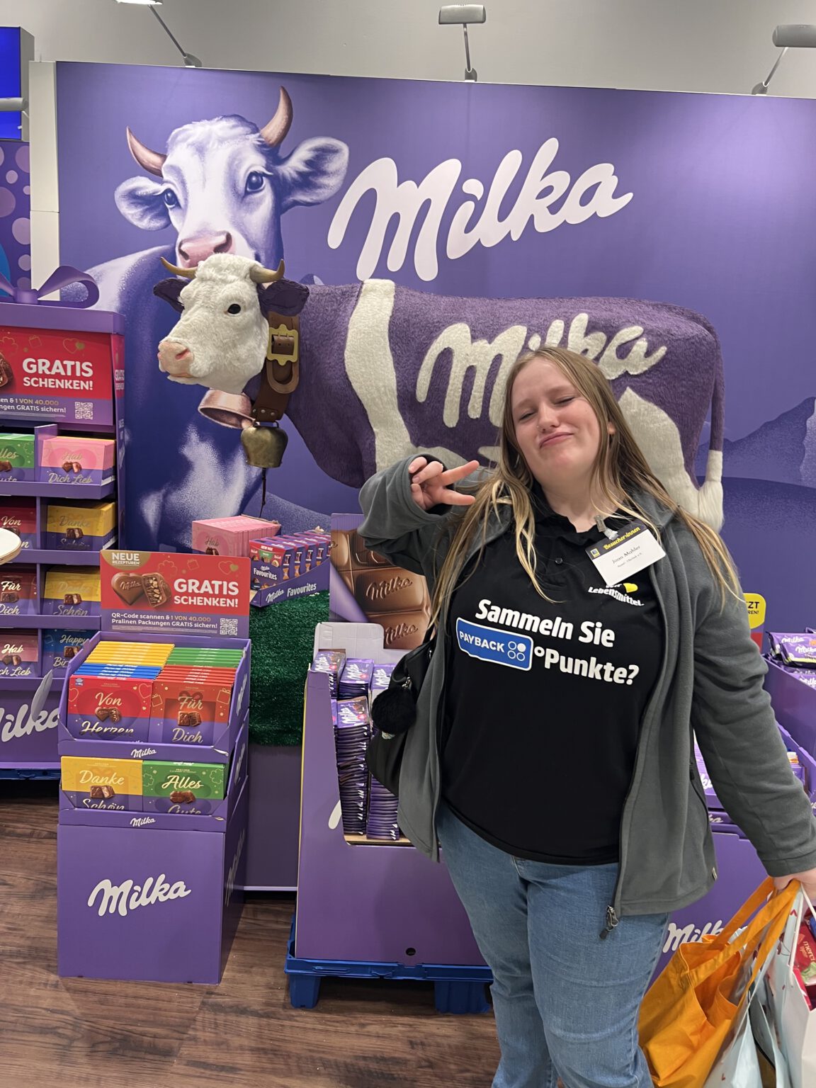 Joan am Milka MEsse Stand