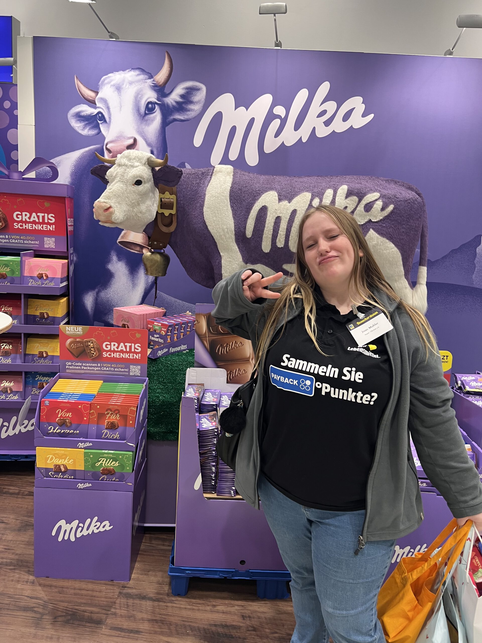 Joan am Milka MEsse Stand